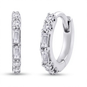 ต่างหูห่วงเพชรทรงบาแกตต์และทรงกลมชุบทอง 18K 14K สไตล์มินิมอล ต่างหูแบบ Huggie ขนาดเล็ก เครื่องประดับงานแต่งงานสำหรับผู้หญิง - Product Image 2