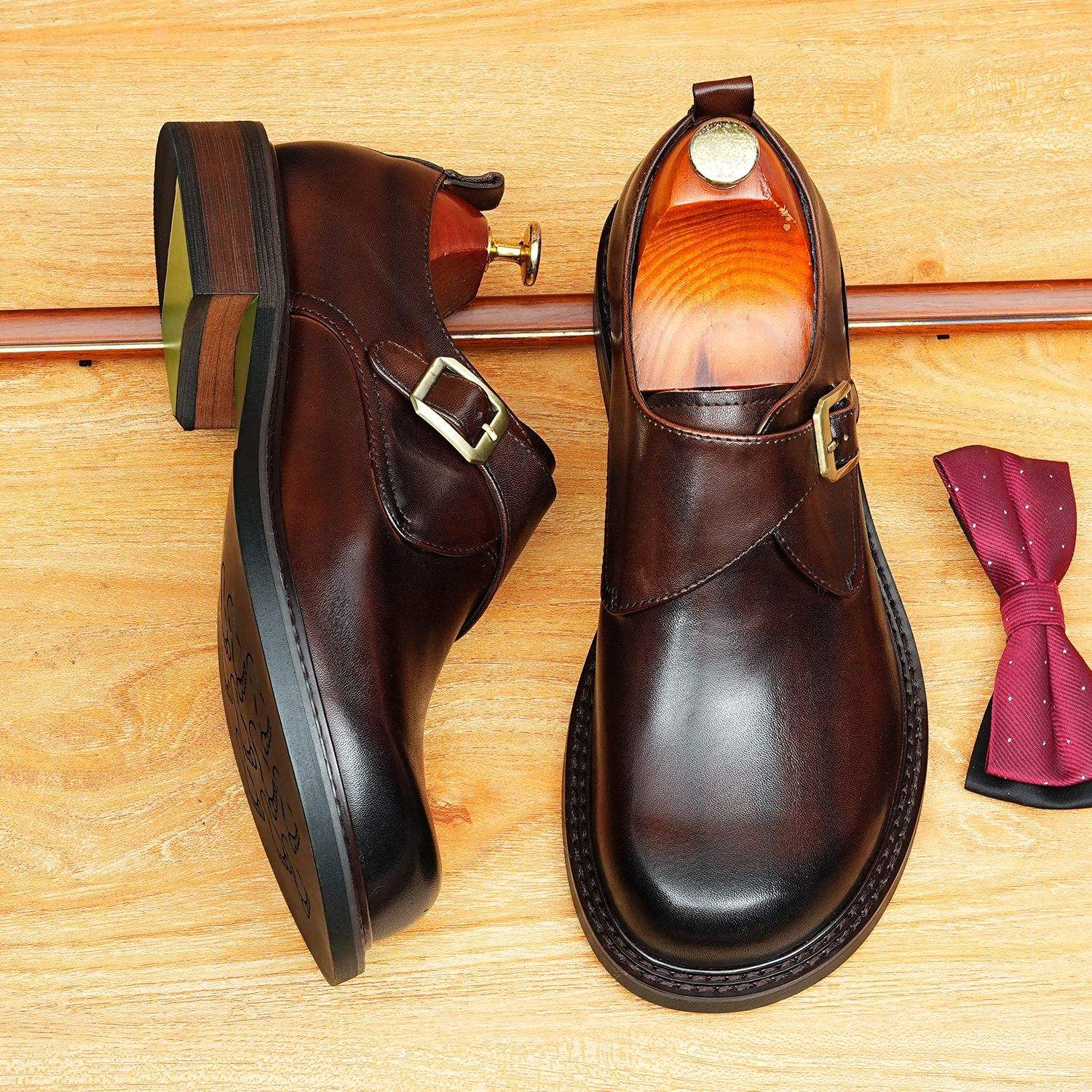 สีน้ำตาล