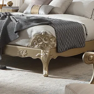 Meubles européens sculptés à la main très vendus ensembles pour chambres à coucher de luxe à la française lit en bois massif king size lits à baldaquin en bois