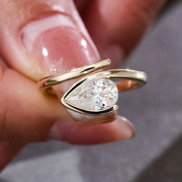 Customized Fine Jewelry 10 14 18k Yellow Gold Ring Lab Diamond Wedding Eternal Band 2ct Pear Cut VS Grown Diamond for Women