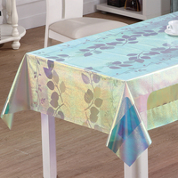 Nappe en PVC RNPT arc-en-ciel avec imprimé à fines rayures parallèles, finition brillante iridescente et surface lisse pour tables de cuisine