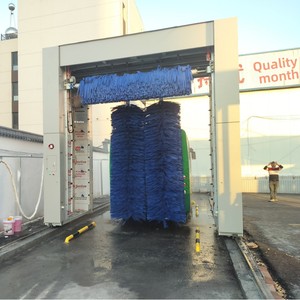 <span class=keywords><strong>Machine</strong></span> de <span class=keywords><strong>lavage</strong></span> de voitures automatique à 3 brosses pour bus et voitures, idéale pour les parcs de stationnement d'usines - Product Image 2