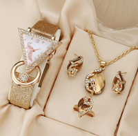 Coffret Cadeau IStapromo : Montre à Quartz pour Femme en Cuir Incrustée de Diamants Triangulaires, Collier, Boucles d'Oreilles et Bague – Le Choix Populaire Sans Boîte