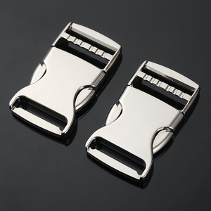 Hebilla de Liberación Lateral de Metal de 38 mm, Duradera y Ajustable para Bolsos, Cinturones y Accesorios de Mochila - Product Image 1