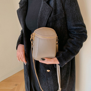 กระเป๋าหนัง PU ผู้หญิงขายส่งจากโรงงาน กระเป๋าสะพายโทรศัพท์แบบวินเทจ กระเป๋าถือขนาดเล็ก กระเป๋าสะพายไหล่เนื้อผ้าพรีเมียม - Product Image 5