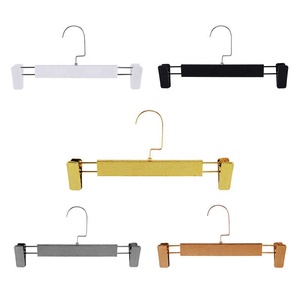 Clip per <span class=keywords><strong>pantaloni</strong></span> senza cuciture per la casa dei <span class=keywords><strong>pantaloni</strong></span> da <span class=keywords><strong>donna</strong></span> per sostenere e appendere la Clip di biancheria intima - Product Image 1