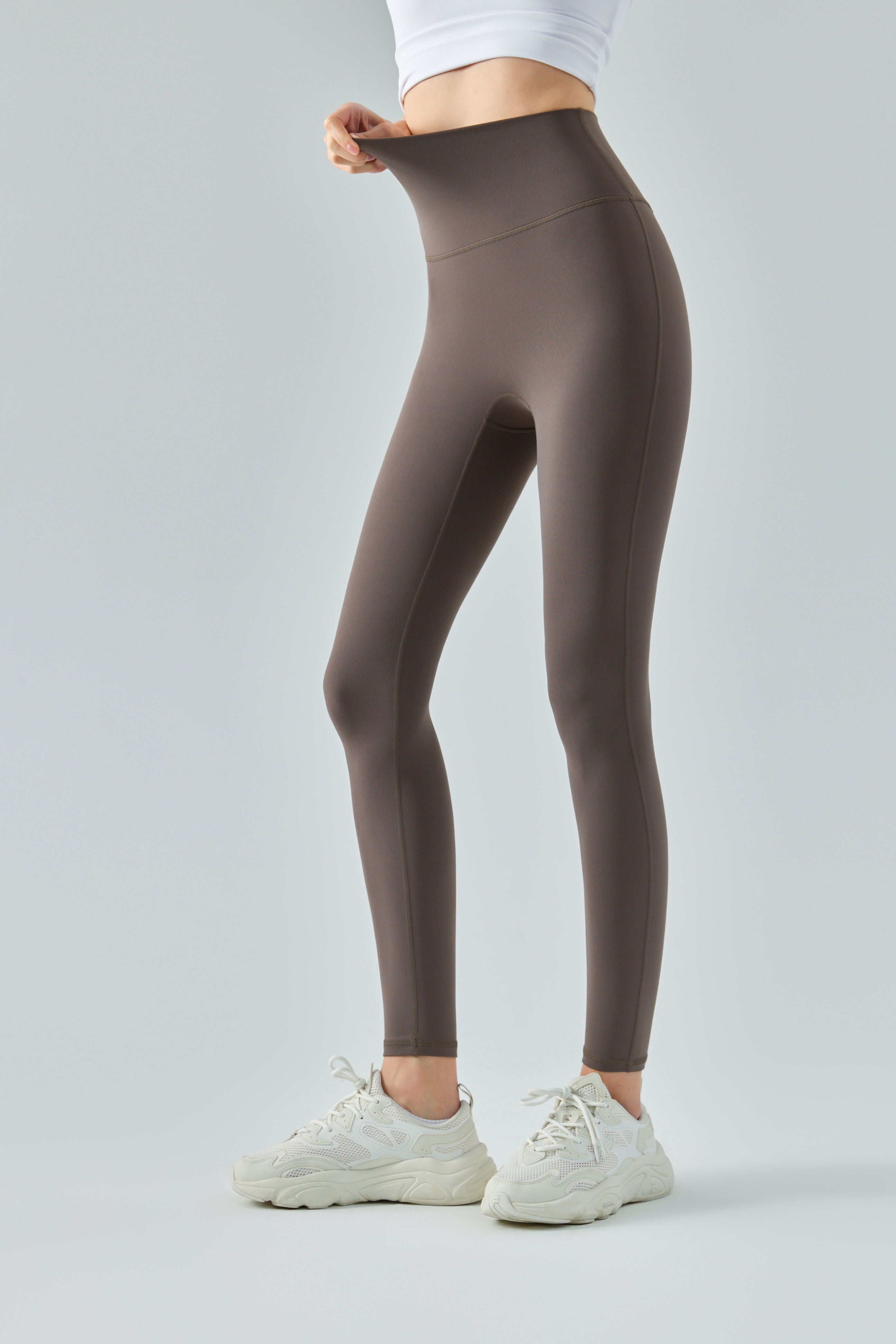 สีน้ำตาล