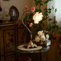 Lampe de table vintage française rétro traditionnelle en cuivre, style pastoral du milieu du siècle, ambiance rose pour salon, chambre à coucher, chevet