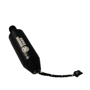 Appât de pêche en alliage d'aluminium noir pour la pêche au bar en eau douce, avec système de tamponage innovant - Product Image 1