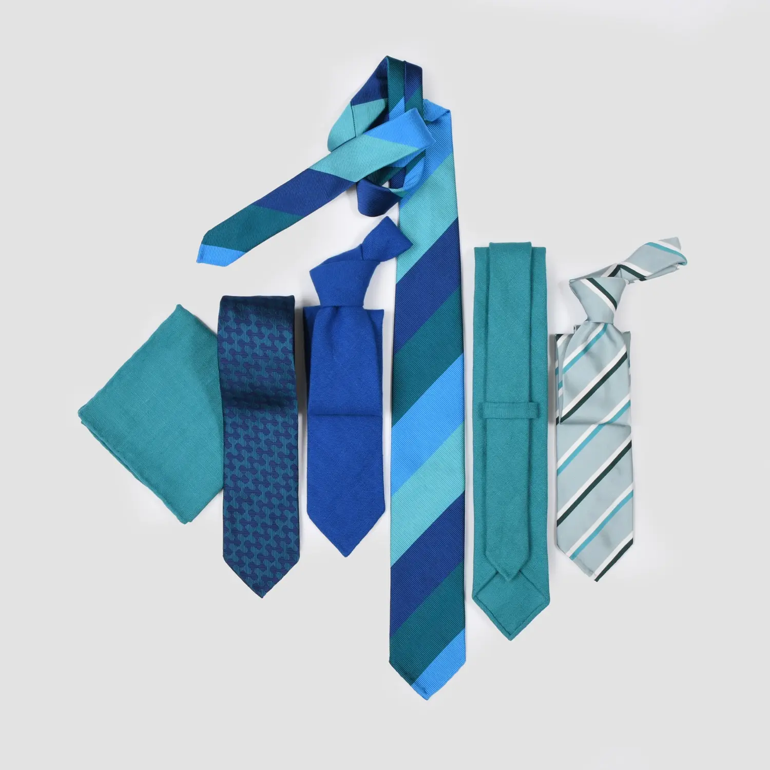 Quality Bespoke Bottle Blue Linen Tie - Italian Unlined Artisan Work - Special Occasion Tailored Elegance