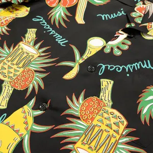 قمصان رجالي مطبوعة مخصصة حسب الطلب لقضاء العطلة في الصيف وعلى الشواطئ الساخنة في هاواي في 2024