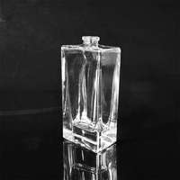 Flacon de parfum professionnel de haute qualité, rectangulaire, à fond épais, avec pompe pulvérisatrice, en verre, avec boîte.