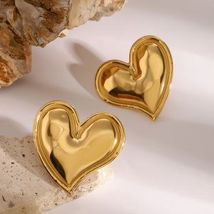 Chubby Heart Shaped 18k Gold Stainless Steel <b>Stud</b> <b>Earrings</b> For Gift Jewelry - Product Image 2