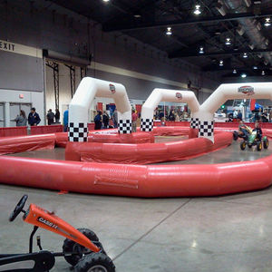 Pista de carreras inflable para coches de choque para niños Venta caliente en <span class=keywords><strong>2023</strong></span> pista de coches de choque inflable - Product Image 1