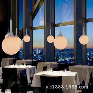 Lustre suspendu en verre minimaliste moderne, rond, blanc, à une seule tête, pour l'éclairage des restaurants et des magasins - Product Image 3