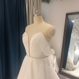 Abito da Sposa MQW01861 con Scollo a V, Linea ad A, Pizzo Glitterato, Colore Avorio, Elegante per Cerimonie Nuziali - Product Image 5