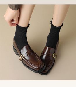 Zapatos Casuales con Hebilla Estilo Británico para Mujer, Mocasines de Horma Ancha con Punta Cuadrada, Tacón Cuadrado Retro y Cuero Genuino - Product Image 5