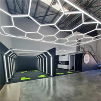 Barre lumineuse LED hexagonale en nid d'abeille facile à installer pour l'éclairage de plafond d'entrepôt, de bureau et de jardin