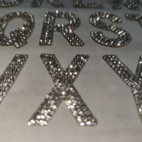 Correctif personnalisé strass Bling cristal lettre Alphabet paillettes presse à chaud fer à repasser sur les transferts strass pour T-Shirt