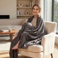 Nouvelle Arrivée Excellente Qualité Vente en Gros Couverture Noire Brillante en Flanelle Polaire Douce et Abordable