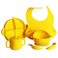 Assiettes carrées à ventouse en silicone de qualité alimentaire, écologiques, pour bébés, avec logo personnalisé, motif dinosaure de dessin animé, très vendues pour enfants