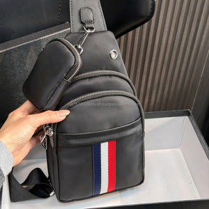 Riñonera Negra de Nailon, Bolso Bandolera de Nailon con Cierre, Múltiples Bolsillos y Correa Ajustable para Hombre - Product Image 1