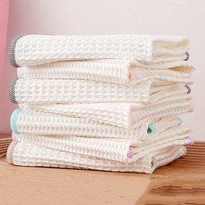 Chiffon <span class=keywords><strong>de</strong></span> nettoyage en microfibres argenté multifonctionnel personnalisé pour instruments <span class=keywords><strong>de</strong></span> <span class=keywords><strong>musique</strong></span> et usage en cuisine Chiffon <span class=keywords><strong>de</strong></span> nettoyage pour lentilles - Product Image 4