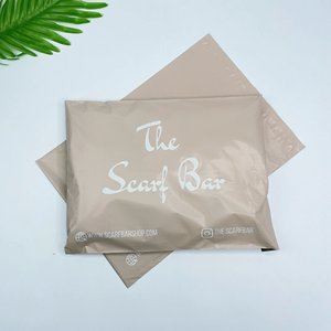 Bolsas de Envío de Plástico Personalizadas con Logotipo Impreso, Color Albaricoque Brillante, Impermeables y Resistentes a Desgarros, para Tiendas en Línea - Product Image 2