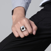 Bague en forme de crâne de fantôme de style rétro américain et bracelet de poker en plaqué or 18K incrusté