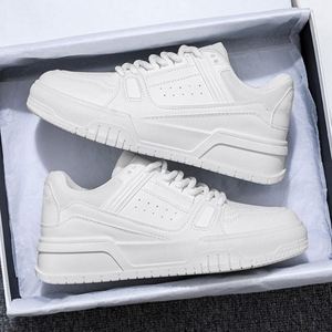 Chaussures de luxe de haute qualité pour hommes et femmes, chaussures de créateur en cuir véritable, baskets de marque célèbre pour hommes, baskets de skateboard - Product Image 6