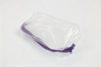 Pochette de rangement transparente carrée en PVC imprimée sur mesure avec fermeture éclair violette pour cosmétiques et articles de toilette