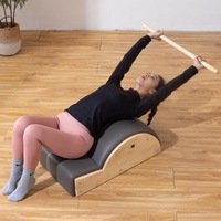 Correcteur de posture Pilates réglable en bois de chêne durable pour l'alignement de la colonne vertébrale, idéal pour studio de Pilates et usage domestique, type souple 5