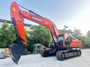 Excavatrice lourde de DoosanDX300LC-9C utilisée de bonne qualité, excavatrice originale de Doosan 30 tonnes à vendre avec le bon prix - Product Image 3
