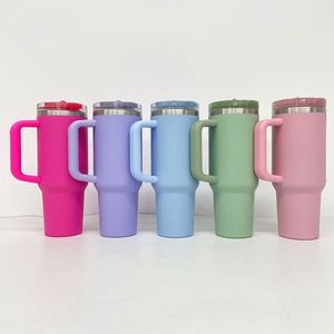 Vaso Térmico de Viaje de 40oz, Antiderrames, de Acero Inoxidable, con Tapa Abatible Blanca, para Sublimación, con Asa - Product Image 4