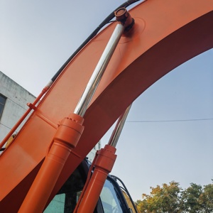 Excavadora de cadenas Hitachi Zaxis 250 naranja, equipo de construcción hidráulico de alta potencia de excavación - Product Image 2