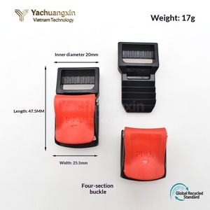 Hebilla Triple de Plástico de 52 mm de Largo con Tirador Rojo para Correas de Bolsas, Diseño Ligero y Fácil de Usar - Product Image 6