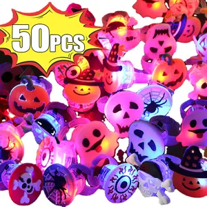 LED Luminous Halloween Anéis Abóbora Fantasma Brilhante em Dedo Escuro Brinquedos com Luzes Decoração De Festa De Natal