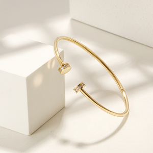 Bracciale rigido regolabile con bottone lucido dorato - Product Image 2