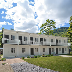 ตู้คอนเทนเนอร์แบบขยายได้ 60 ฟุต 12 ห้อง โครงสร้างเหล็ก พร้อมทางหนีไฟ ระบบไฟฉุกเฉินเพื่อความปลอดภัยตามมาตรฐาน - Product Image 1