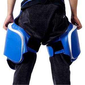 Équipement de protection premium en cuir pour le Muay Thai : protège-jambes et chauffe-jambes d'entraînement - Product Image 4