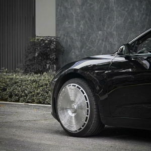 Enjoliveurs de roues rétro noirs et dorés à motif floral pour <span class=keywords><strong>Tesla</strong></span> <span class=keywords><strong>Model</strong></span> <span class=keywords><strong>3</strong></span> <span class=keywords><strong>Model</strong></span> Y 19 20 pouces, protections de jantes personnalisées - Product Image 4