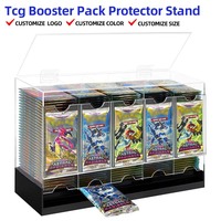 Support de protection pour booster pack TCG en acrylique moderne, anti-poussière, sécurisé, élégant et professionnel pour présentation sur comptoir