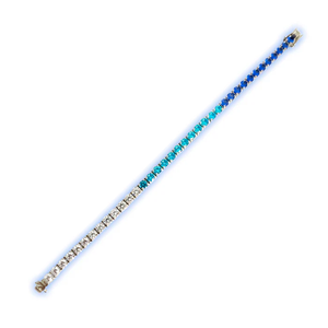 Pulsera SKY MICRO DIAMOND, Joyería Fina de Lujo Hecha a Mano con Brillo Celestial Azul y Blanco Pavé, Elegante Accesorio para la Muñeca - Product Image 6