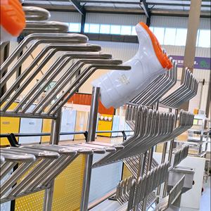 Stendino Elettrico Multifunzione per Scarpe - Asciugatura, Riscaldamento, Deodorizzazione, Certificato CE, Nuova Costruzione in Plastica - Product Image 3