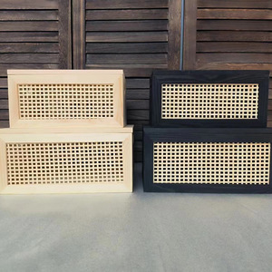 Panier de <span class=keywords><strong>rangement</strong></span> en rotin rétro classique Rectangle boîte de <span class=keywords><strong>rangement</strong></span> de bureau en bois massif avec plastique PET pour livre de famille <span class=keywords><strong>jouet</strong></span> stockage divers - Product Image 1