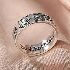 Anillo de acero inoxidable con diseño de mariposa, estilo clásico unisex, joyería de regalo T0076 - Product Image 3