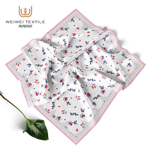 Personalizado Digital Impreso Floral Tudung Bidang 45 Premium Ligero Algodón Gasa Bawal Musulmán Cuadrado <span class=keywords><strong>Hijab</strong></span> - Product Image 6