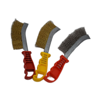 Brosse métallique industrielle en laiton pour bricolage Long manche en plastique Fil d'acier Couteau à gratter à la main Nettoyage Soudage Laitier Rouille Personnalisable OEM