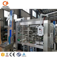 Ligne de remplissage d'eau multifonctionnelle automatique compatible avec diverses formes et tailles de bouteilles en PET