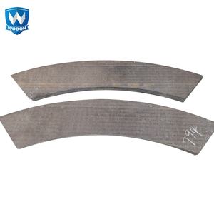Doublure de coupe incurvée 6 + 8 plaque d'usure à haute teneur en chrome plaque d'acier de recouvrement en carbure de chrome personnalisée plaque de revêtement composite - Product Image 1